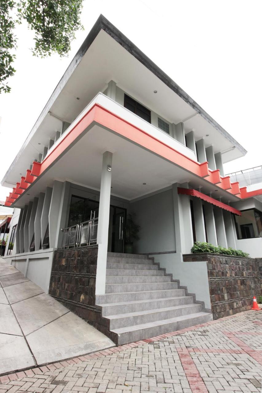 Oyo 202 Kuwera Inn Bandung Exteriér fotografie